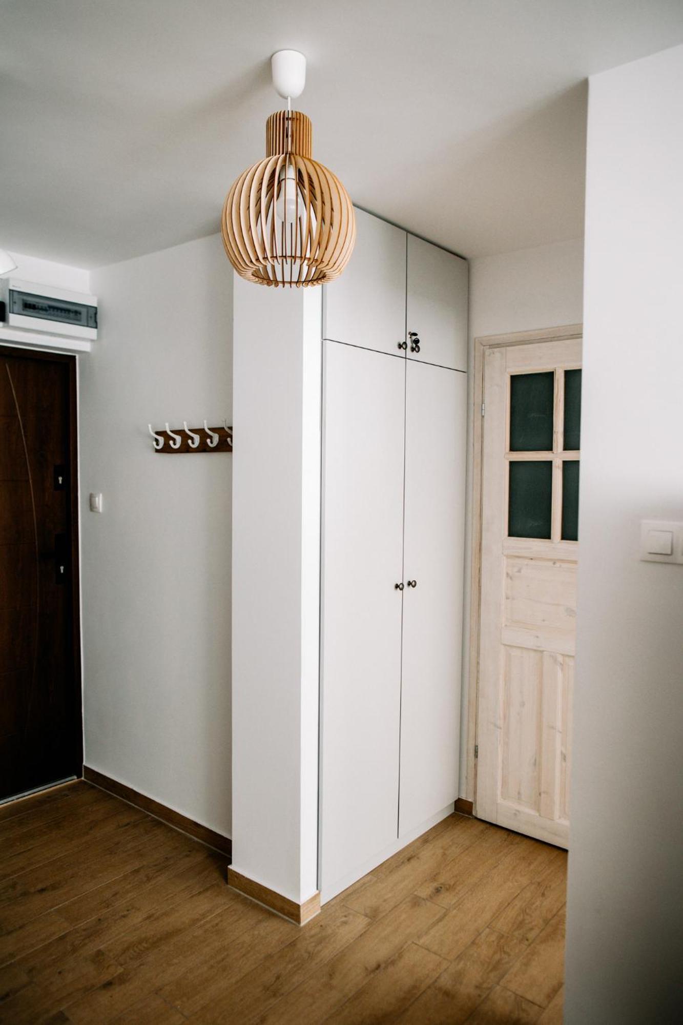 Apartament Antrakt 耶莱尼亚古拉 外观 照片